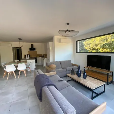 Belle Maison De Garrigue *