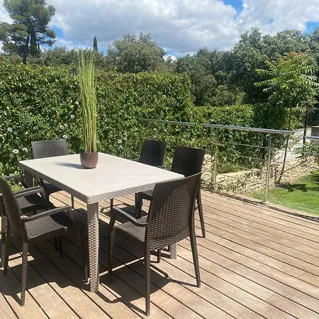 Semesterbostad Belle Maison De Garrigue Nîmes