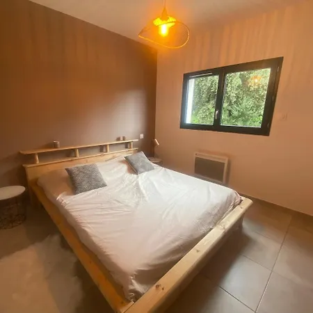 Semesterbostad Belle Maison De Garrigue Nîmes