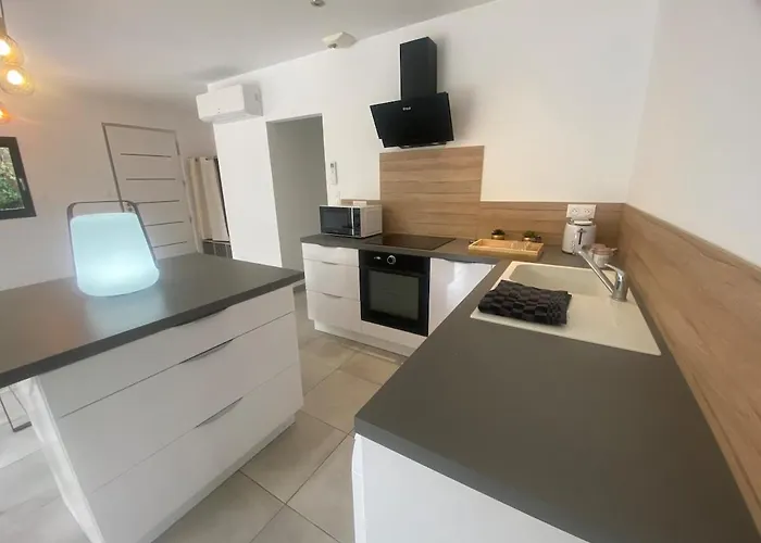 Prázdninový dům Belle Maison De Garrigue *