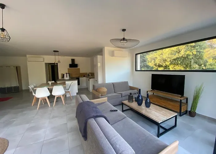 Belle Maison De Garrigue *