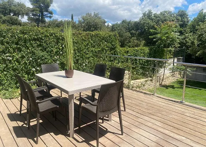 Prázdninový dům Belle Maison De Garrigue Nîmes