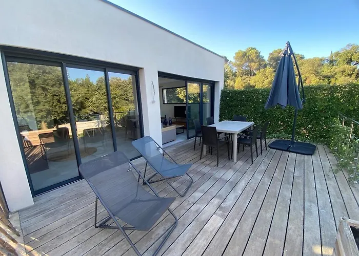 Belle Maison De Garrigue