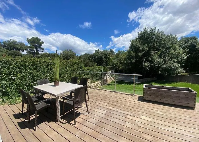 Prázdninový dům Belle Maison De Garrigue Nîmes